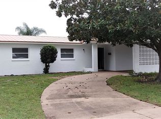 2277 Lakeview Dr, Melbourne, FL 32935