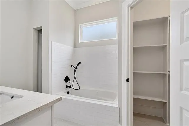 2129 Dumaine St — Photo 11