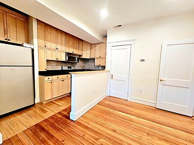 1st image of 189 Winthrop Rd #4