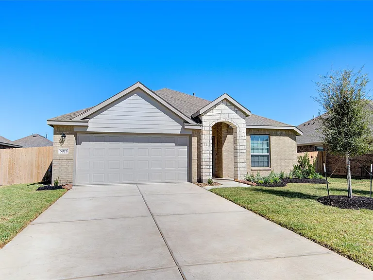 5023 Lavaridge Ln — Photo 2