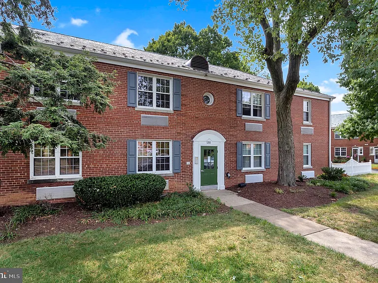 3201 Commonwealth Ave #B — Photo 24