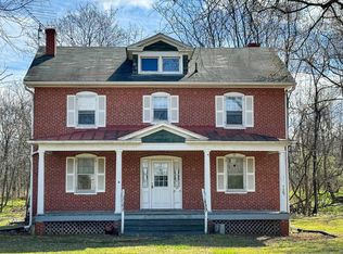 37 Old Charles Town Rd, Berryville, VA 22611