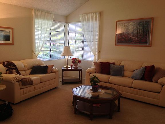3rd image of 2949 Parkview Dr