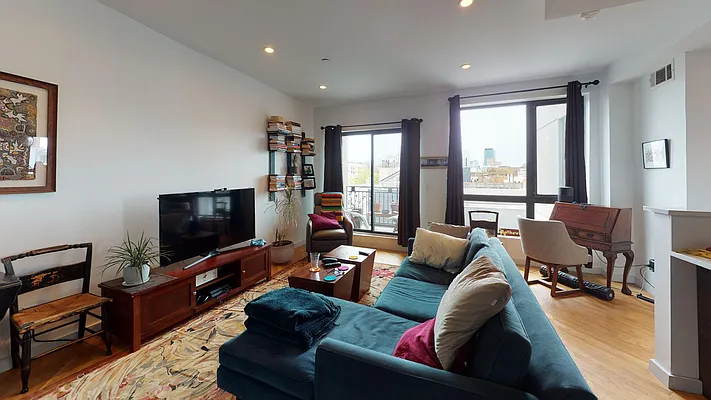 Rented by Bond New York | media 2
