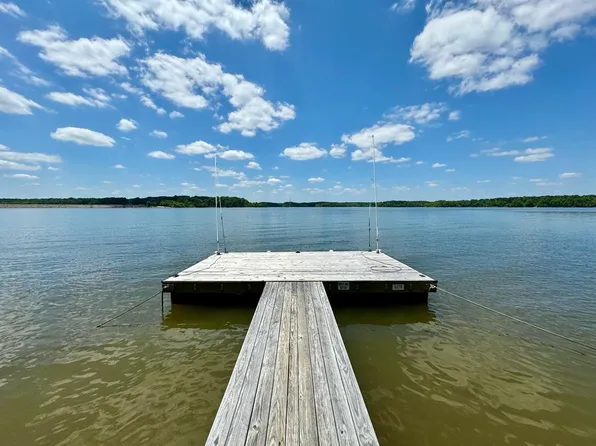 63 Cherokee Trl, Clarksville, VA 23927