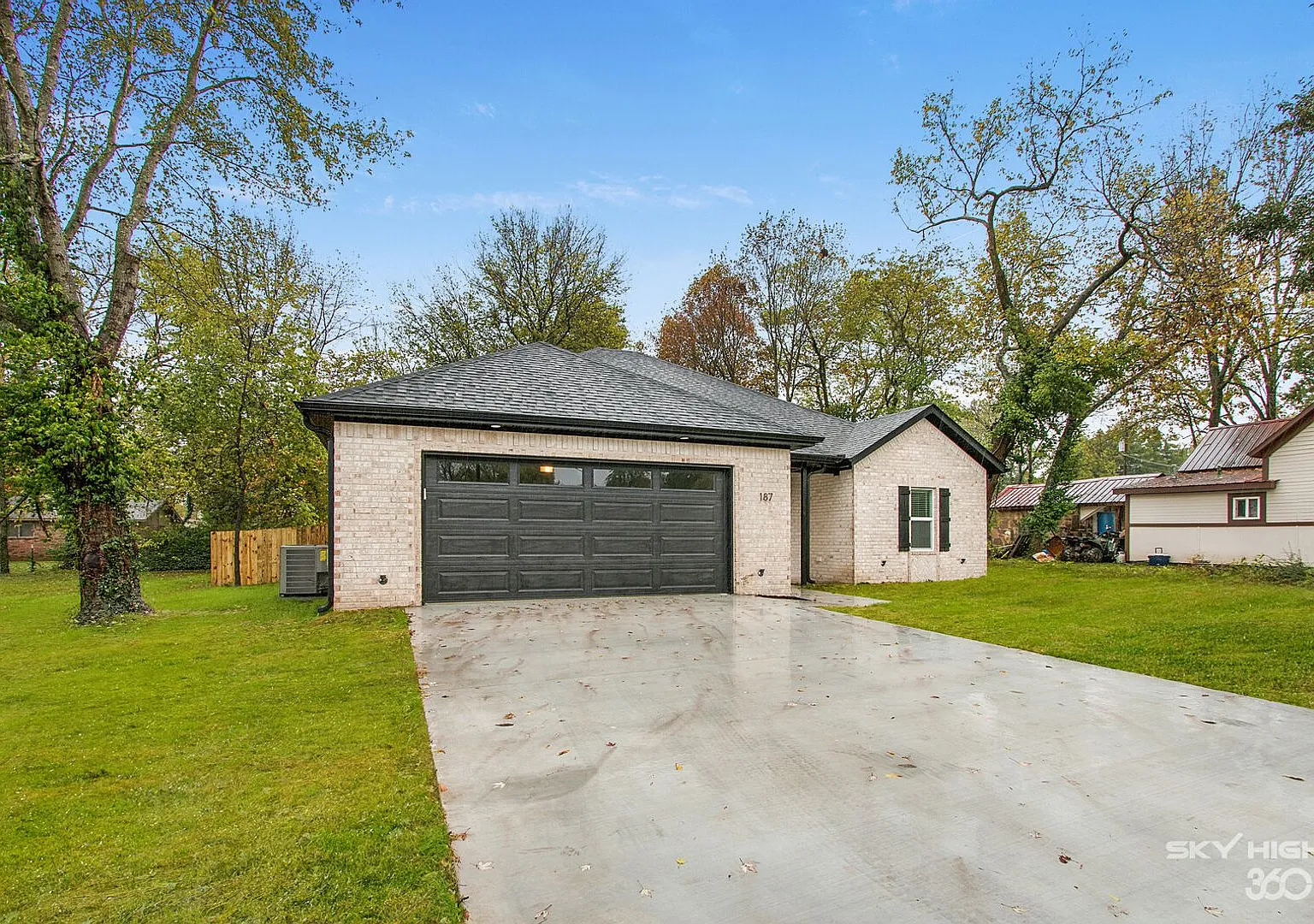 Newer Split Floor plan Home!! — Photo 2