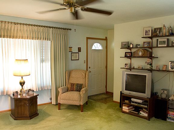 4th image of 4065 W 213th St