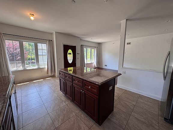 4th image of 441 Deisius St #1