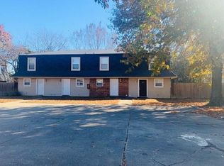 686 N Betty Jo Dr, Fayetteville, AR 72701