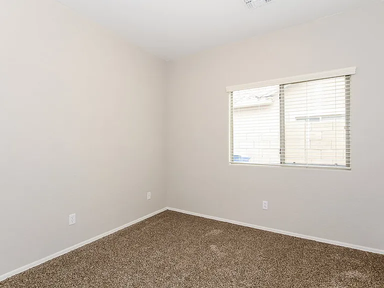 17722 W Marshall Ln — Photo 11