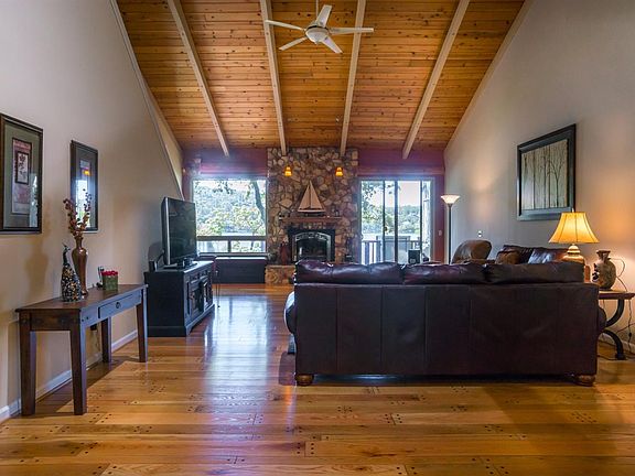 5th image of 18485 Wildflower Dr