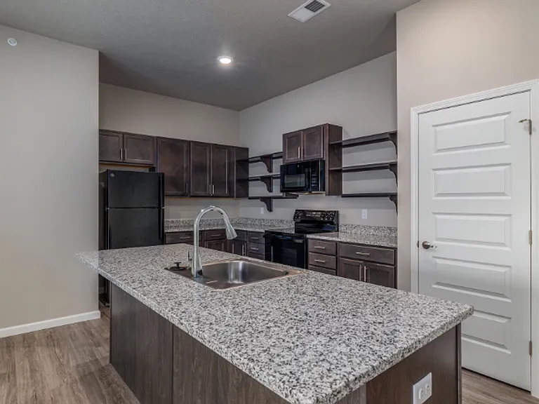 Finley Ridge Apartments — Photo 8