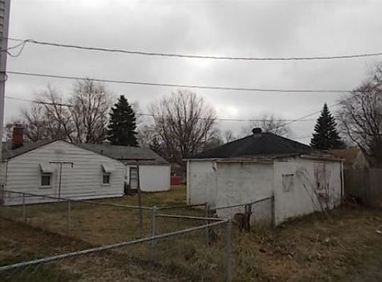 2nd image of 1944 N Rochester Ave