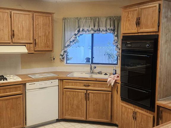 4th image of 1113 Southlyn Pl