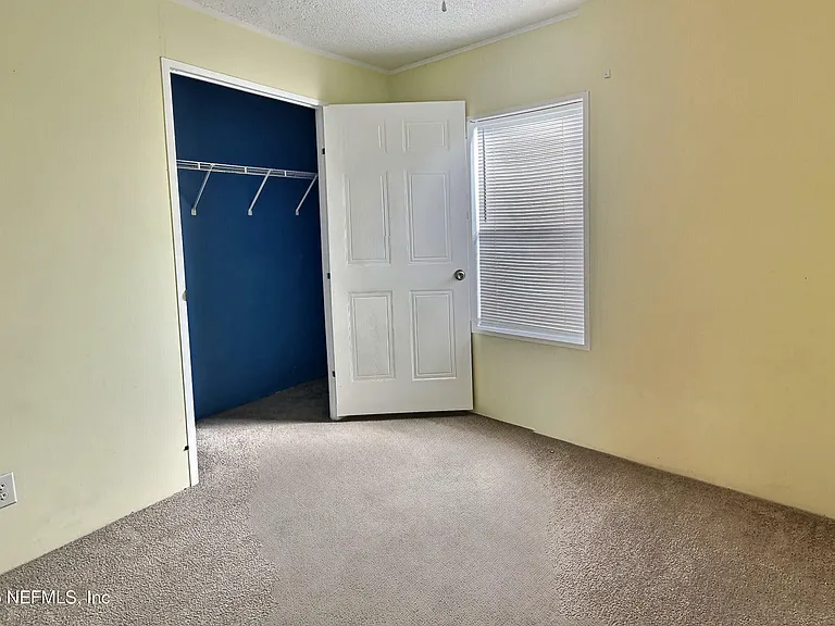 467 Olive Cir — Photo 4