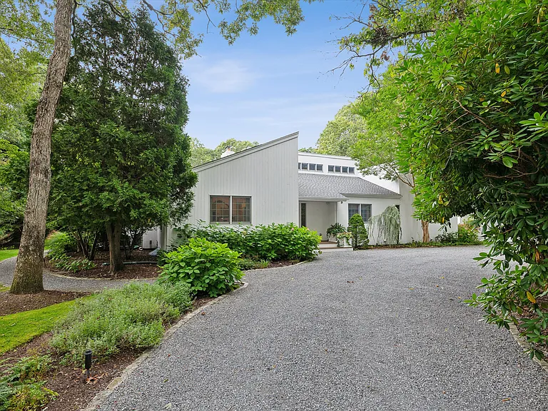 25 Midhampton Ave — Photo 29
