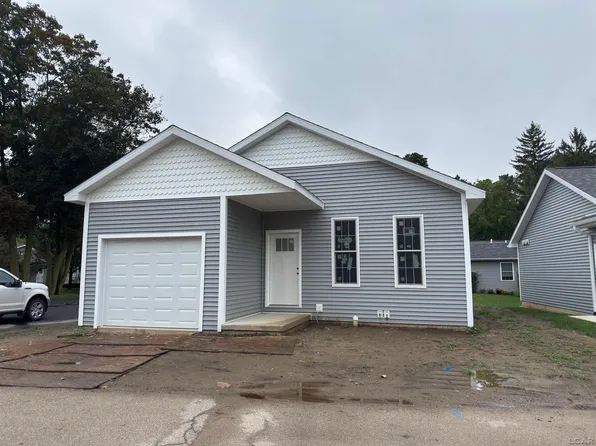 965A W Maumee St, Adrian, MI 49221