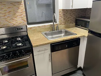 Rented by Flatiron Real Estate Advisors LLC