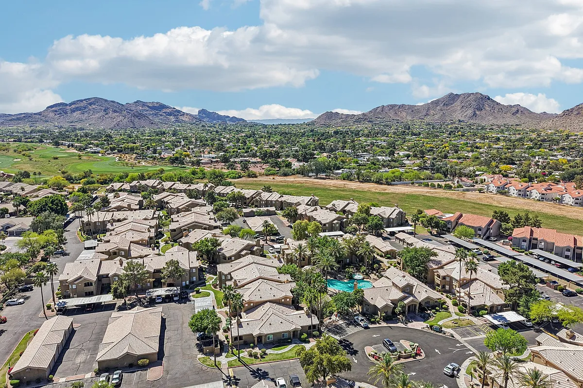Building Photo - 5335 E Shea Blvd #2058
