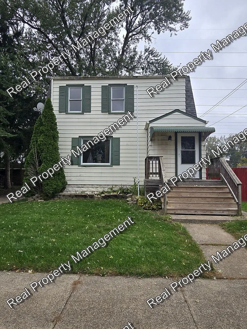 Updated 2 Bedroom Home — Photo 1