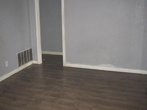 5th image of 2208 Bonnie Brae Ave