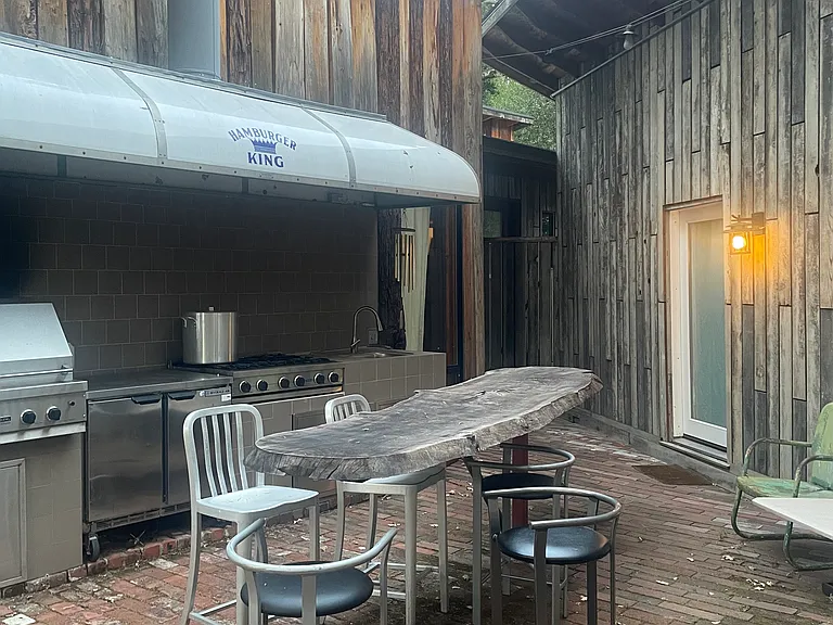 209 Moraga Way — Photo 13