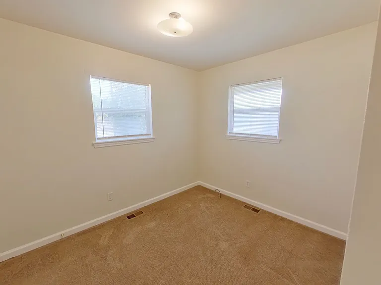 5112 E New Jersey Dr — Photo 6