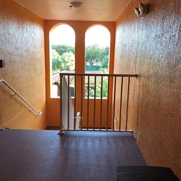 5475 Vineland Rd #8304 — Photo 3