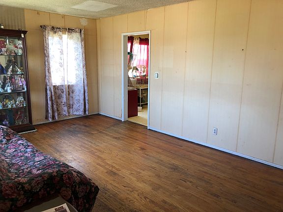 4th image of 21145 Broadwell Ave