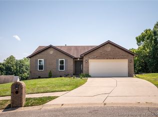 809 N Valley View Trce, New Albany, IN 47150