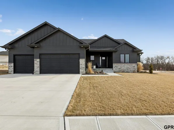 4545 S 203rd St, Omaha, NE 68135