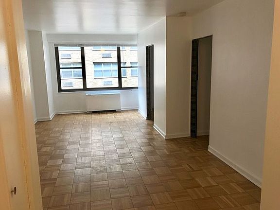 3rd image of 35-41 E 38th St #4H