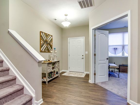 4th image of 11927 Trottingham Cir