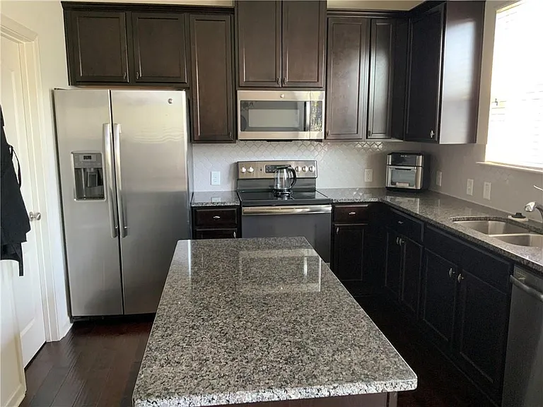 3421 Open Fields Dr — Photo 4