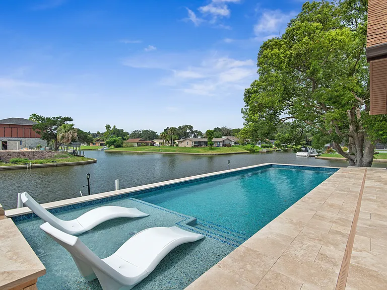 10 Castle Ct — Photo 7