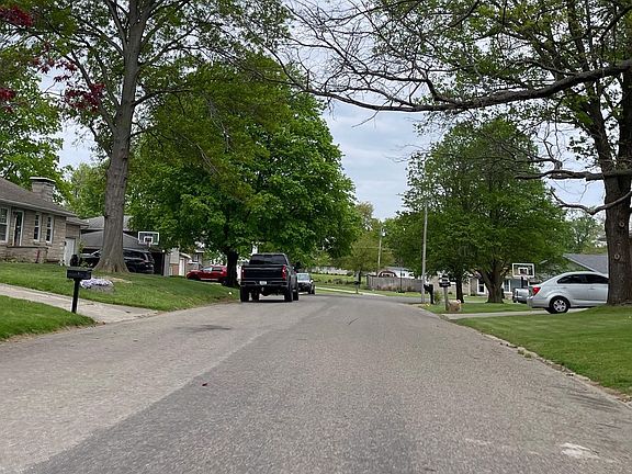 5th image of 106 Beverly Dr