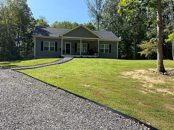 3rd image of 15108 Poplar Ct