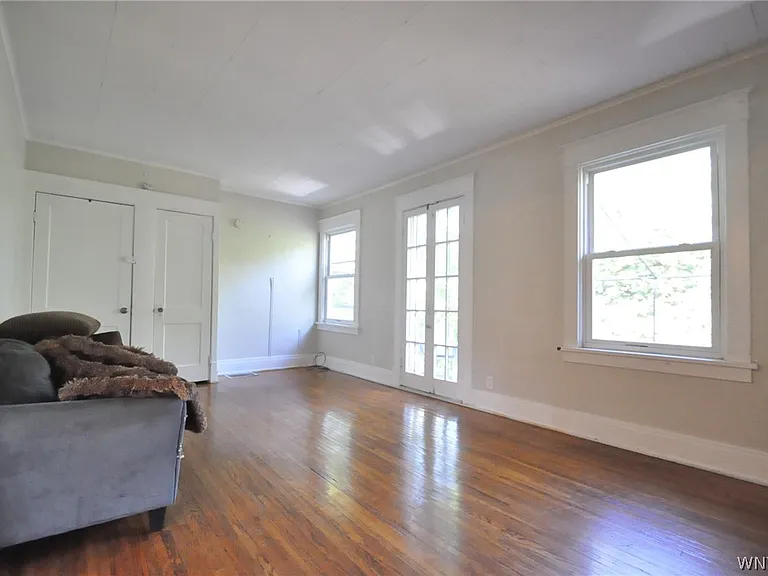 9 Wellington Rd — Photo 5