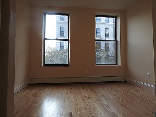 3rd image of 349 E 119th St #33