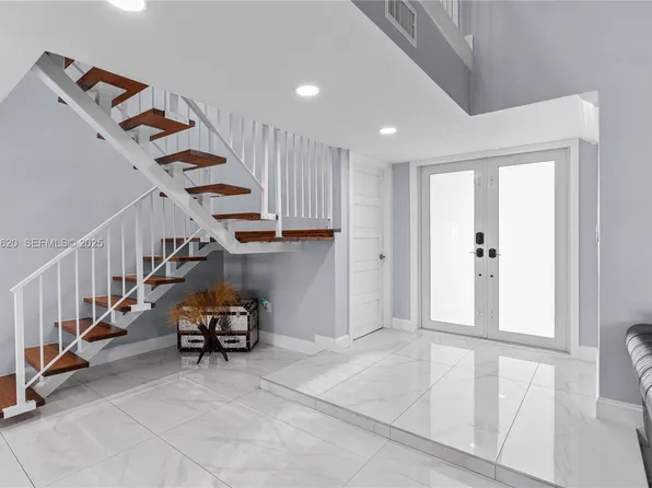 5262 SW 153rd Ct, Miami, FL 33185