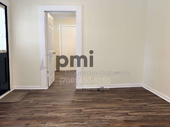 4th image of 319 Oak Ave #B