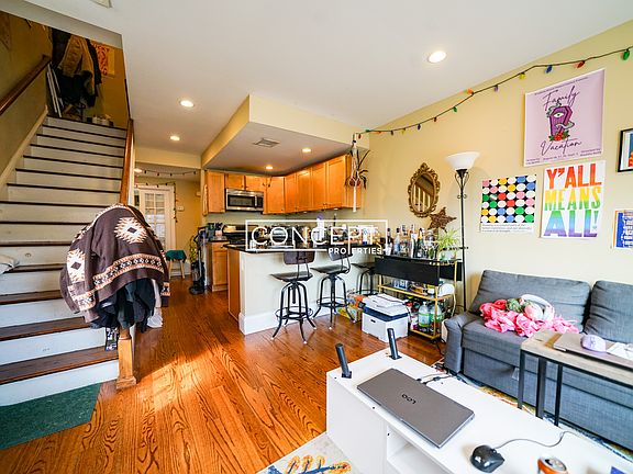 5th image of 65 Bynner St