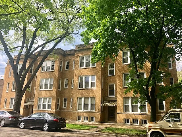 2540 W Thorndale Ave #1
