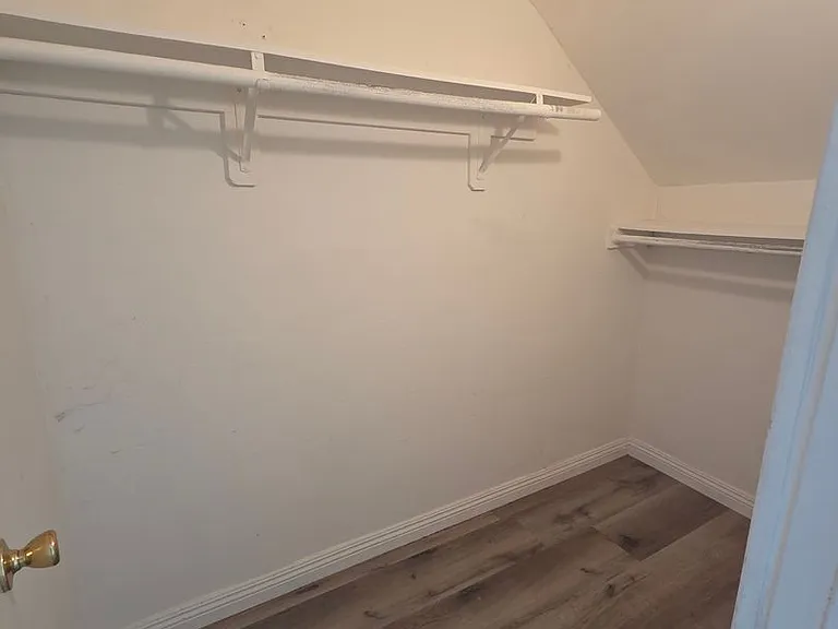 828 S Glendale Ave #9 — Photo 6