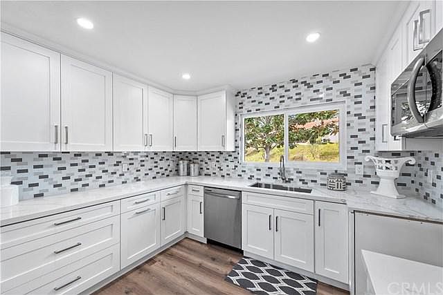 1st image of 27882 Calle Marin