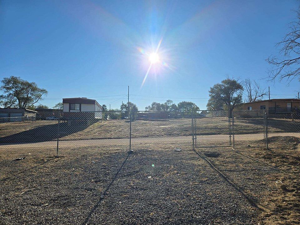 2nd image of 702 Rosita Ave