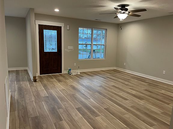 2nd image of 815 E Main St