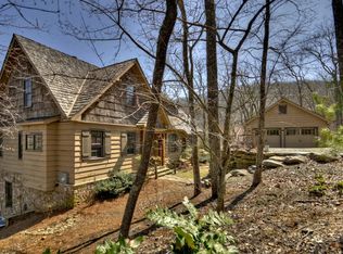 759 Lakeview Dr, Blue Ridge, GA 30513