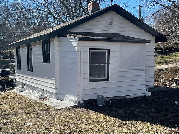 4th image of 3814 E 28th Ter