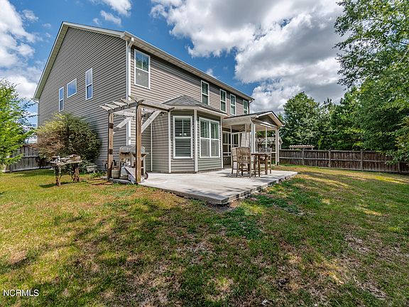 5th image of 680 Heartwood Drive